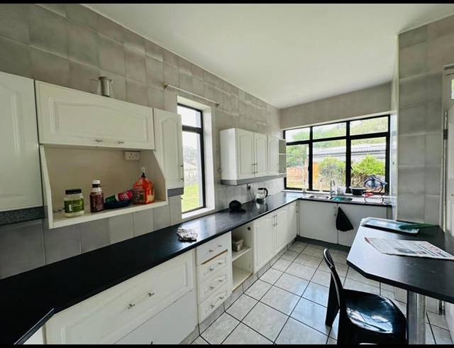 10 BEDROOM HOUSE FOR SALE IN DELVILLE